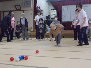 養護老人ホーム レクリエーションゲームを楽しみました 岡崎市福祉事業団