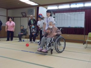 養護老人ホーム レクリエーションゲームを楽しみました 岡崎市福祉事業団